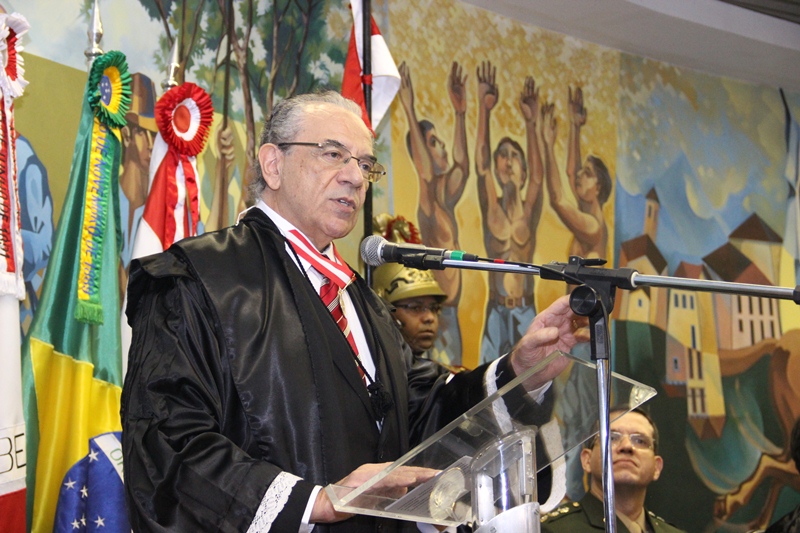 Conselheiro Sebastião Helvecio, na abertura da solenidade (foto: Karina Coutinho)