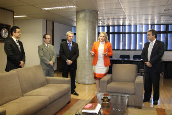 Diretor Gustavo Vidigal, Conselheiro Substituto Hamilton Coelho, Conselheiro José Alves Viana, Conselheira Adriene Andrade, e Conselheiro do TCE-RO Edílson de Sousa